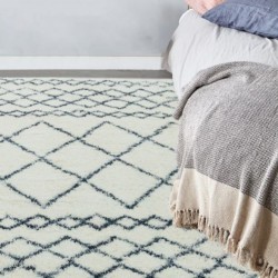 Tapis ivoire et gris style berbère