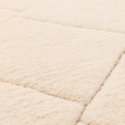 Tapis ivoire structuré  à franges d'inspiration berbère