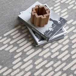 Tapis kilim gris et blanc cassé en laine
