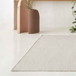Tapis kilim blanc cassé et terracota en laine
