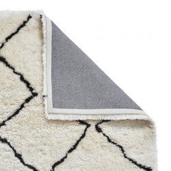 Tapis berbère ivoire à motifs noir