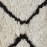Tapis berbère ivoire à motifs noir
