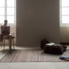 Tapis kilim en laine beige aux motifs multicolores