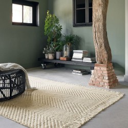 Tapis d'inspiration berbère en laine à franges ivoire et beige