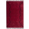 Tapis en laine rouge frangé style berbère