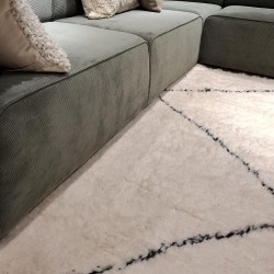 Tapis berbère sur mesure L'ELARGI écru et noir 100% laine