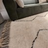 Tapis berbère sur mesure L'INVERSE écru et noir en laine avec franges