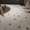 Tapis berbère écru à pois noir en laine avec franges