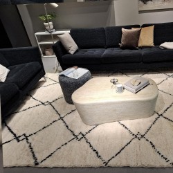 Tapis berbère sur mesure en laine écru fait à la main avec petites fra